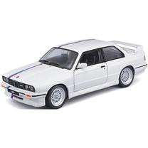 Игрушечная машина Bburago BMW M3 1988, 1:24, белый цв.