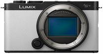 Beveidroninis fotoaparatas Panasonic Lumix DC-S9 Body (Smokey White), balta sp.