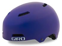 Skrituļslidotāja ķivere GIRO, violeta krās.