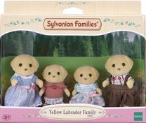Фигурка-игрушка Sylvanian Families Yellow Labrador Family 5182, желтый цв.