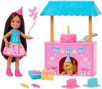 Lėlė su priedais Mattel Barbie Family & Friends Club Chelsea Surprise Birthday Party JJB41, 12 cm, įvairių spalvų