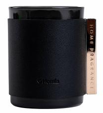 Svece, aromātiskā Homla Sleek Leather Amber Musk, 45 h, 225 g, melna krās.