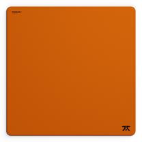Peles paliktnis Fnatic Focus3 MAX, 48 cm x 48 cm x 0.6 cm, melna krās./oranža krās.