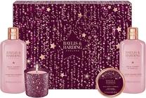 Kūno priežiūros rinkinys Baylis & Harding Limited Edition Wild Cherry & Vanilla, 4 vnt.