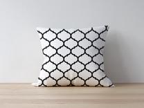 Dekoratyvinės pagalvėlės užvalkalas Mioli Decor 1107, balta sp./juoda sp., 43 cm x 43 cm