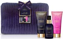Dāvanu komplekts sievietēm Baylis & Harding Mulberry Fizz Wash Bag Set