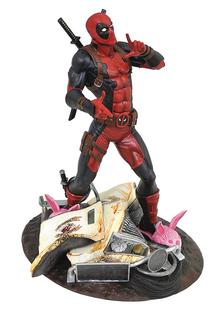 Superherojus Diamond Select Toys Marvel Deadpool, 25.4 cm, juoda sp./raudona sp.