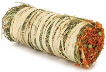 Skanėstas graužikams Beeztees Hay Roll with Vegetables, graužikams