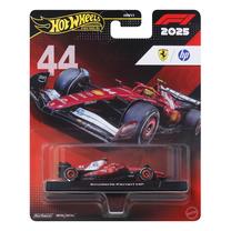 Игрушечная машина Mattel Hot Wheels Premium F1 Ferrari Lewis Hamilton JKD86, 1:64, красный цв.