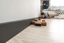 Плинтус Vox 3006322, 250 см x 8 см x 1.6 см, темно-серый цв.