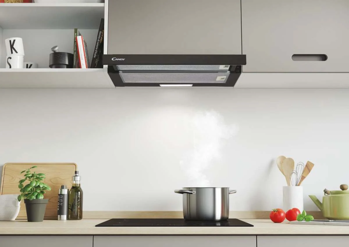 Built-in hood Candy CBT6252B1, black.