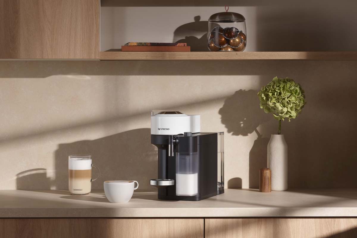 Nespresso Vertuo Lattissima ENV300.W
