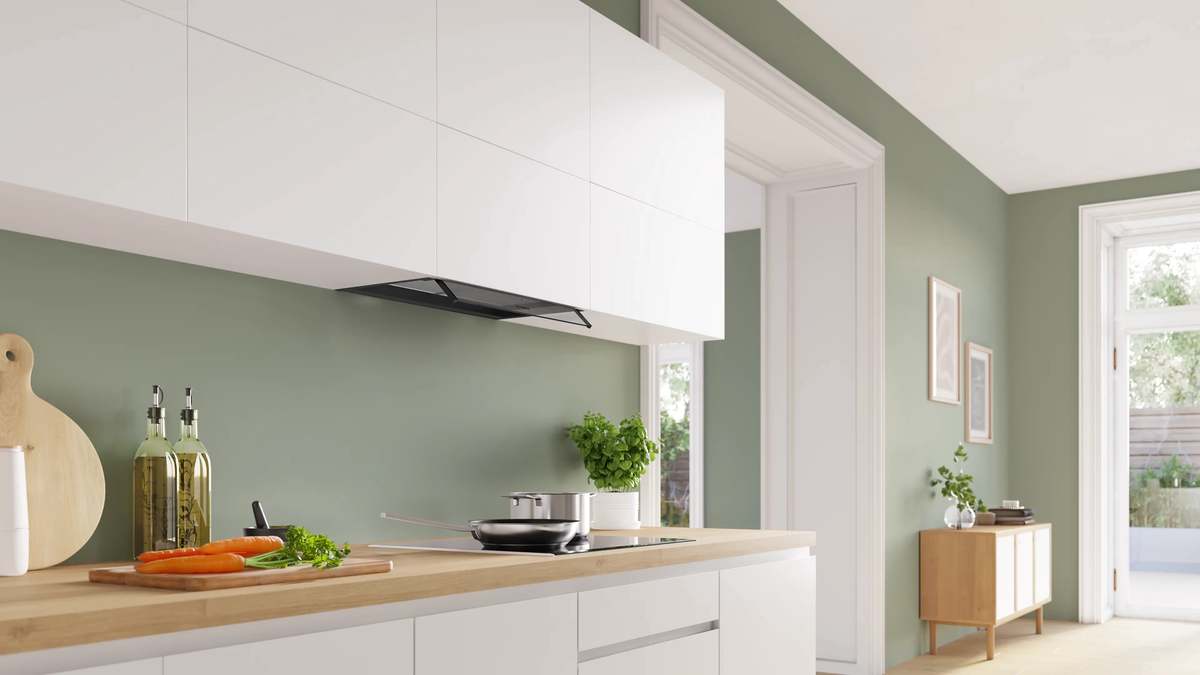Built-in hood Bosch 4 series DBB65CC60, black.
